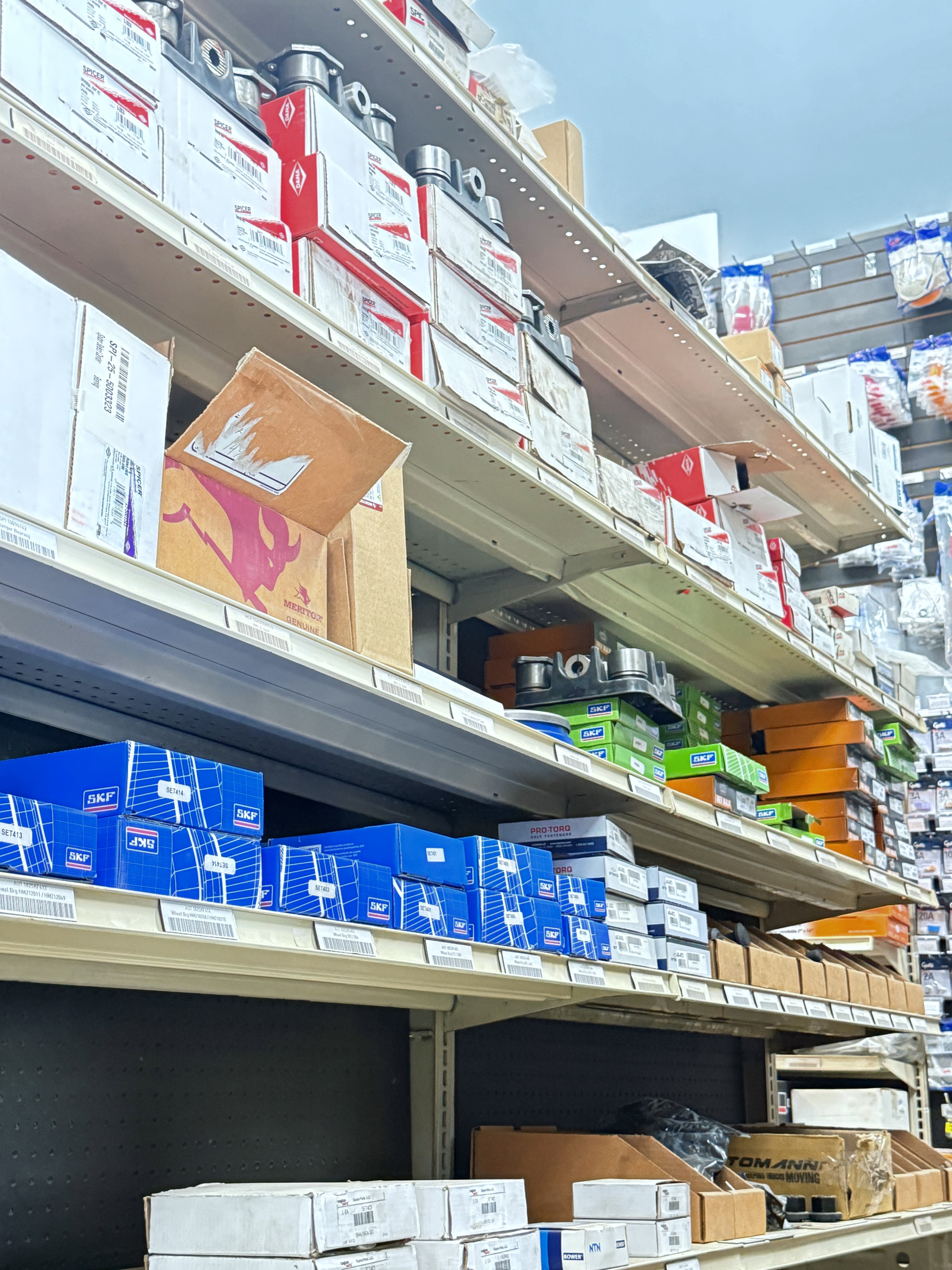 Heavy duty truck parts shelves TR-S Carman Manitoba